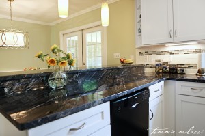 silver-paradiso-granite-spectrum-stone-designs-Roanoke-Countertops-Lynchburg-Countertops-Charlottesville-Countertops-Granite-Marble-Quartz